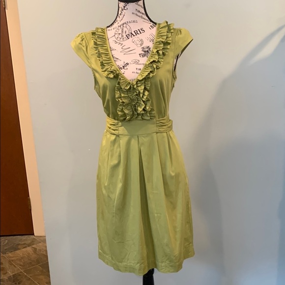 Max and Cleo Chartreuse Green Ruffle Cap Sleeve Dress Women’s Size 8 Medium - Picture 1 of 10